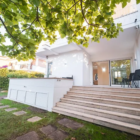 Silvia Fregene Villa